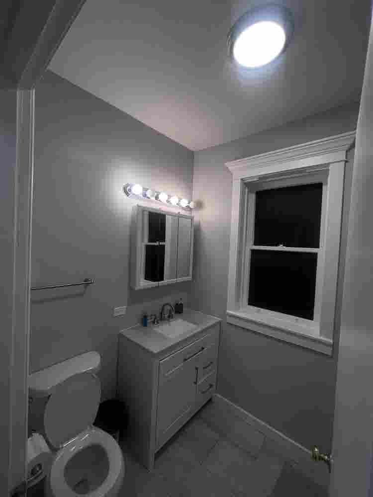 Bedroom for rent/ shared apartmentt