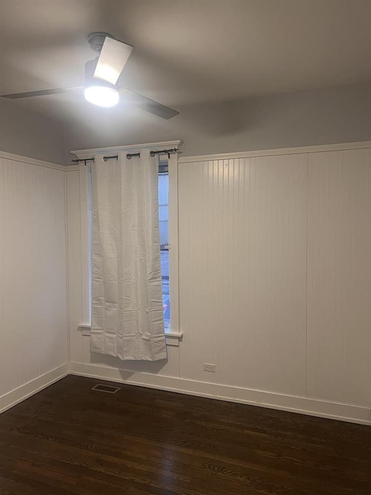 Bedroom for rent/ shared apartmentt