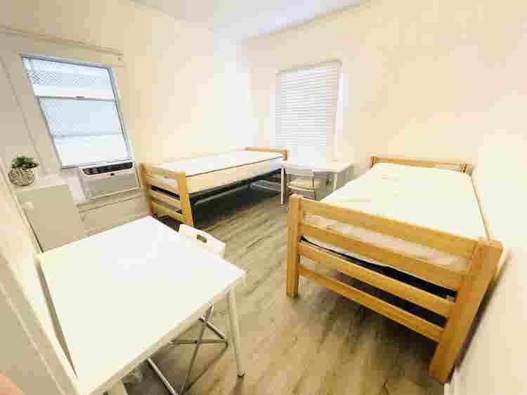 Two Bed Private Room Prime location