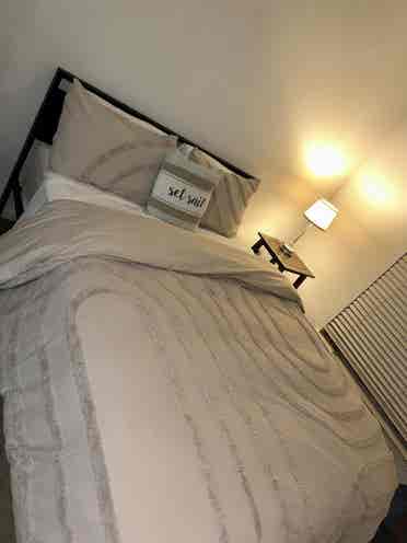 Looking for a roommate