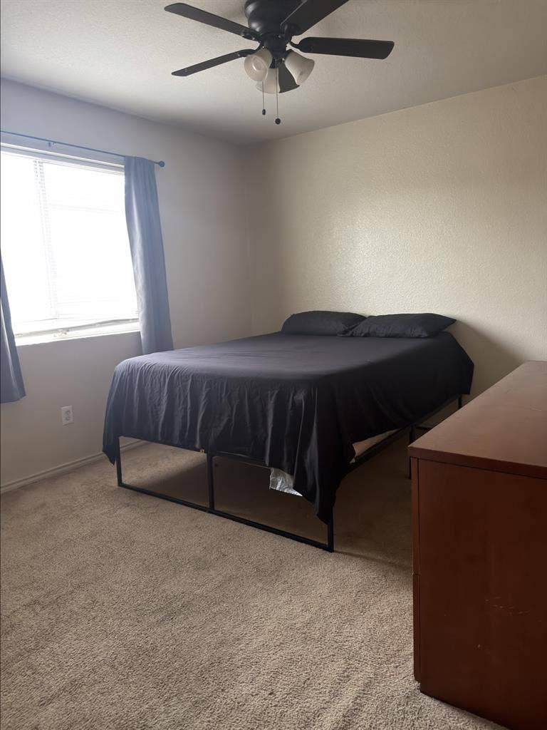 Room For Rent!