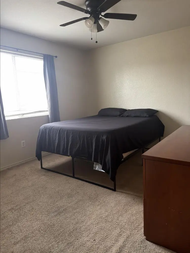 Room For Rent!