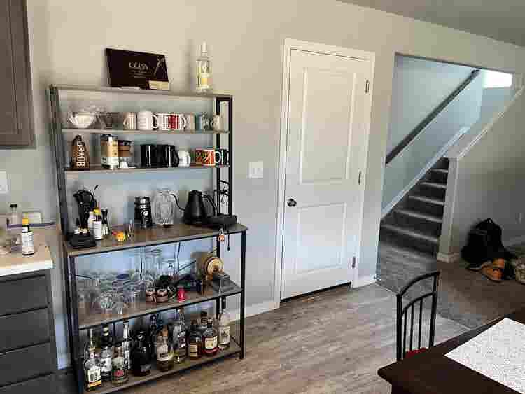 room for rent, garage parking