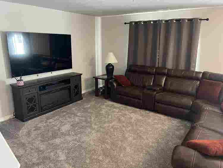 room for rent, garage parking