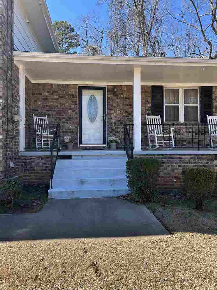 Looking For Roommate