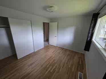 Nice rooms in clean house