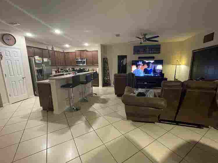 Room Available in a Cozy Home!