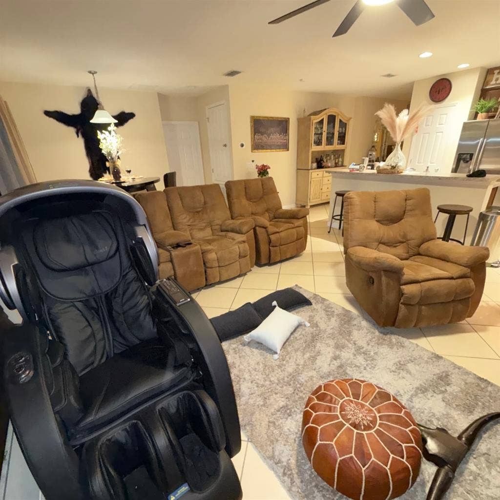 Room Available in a Cozy Home!