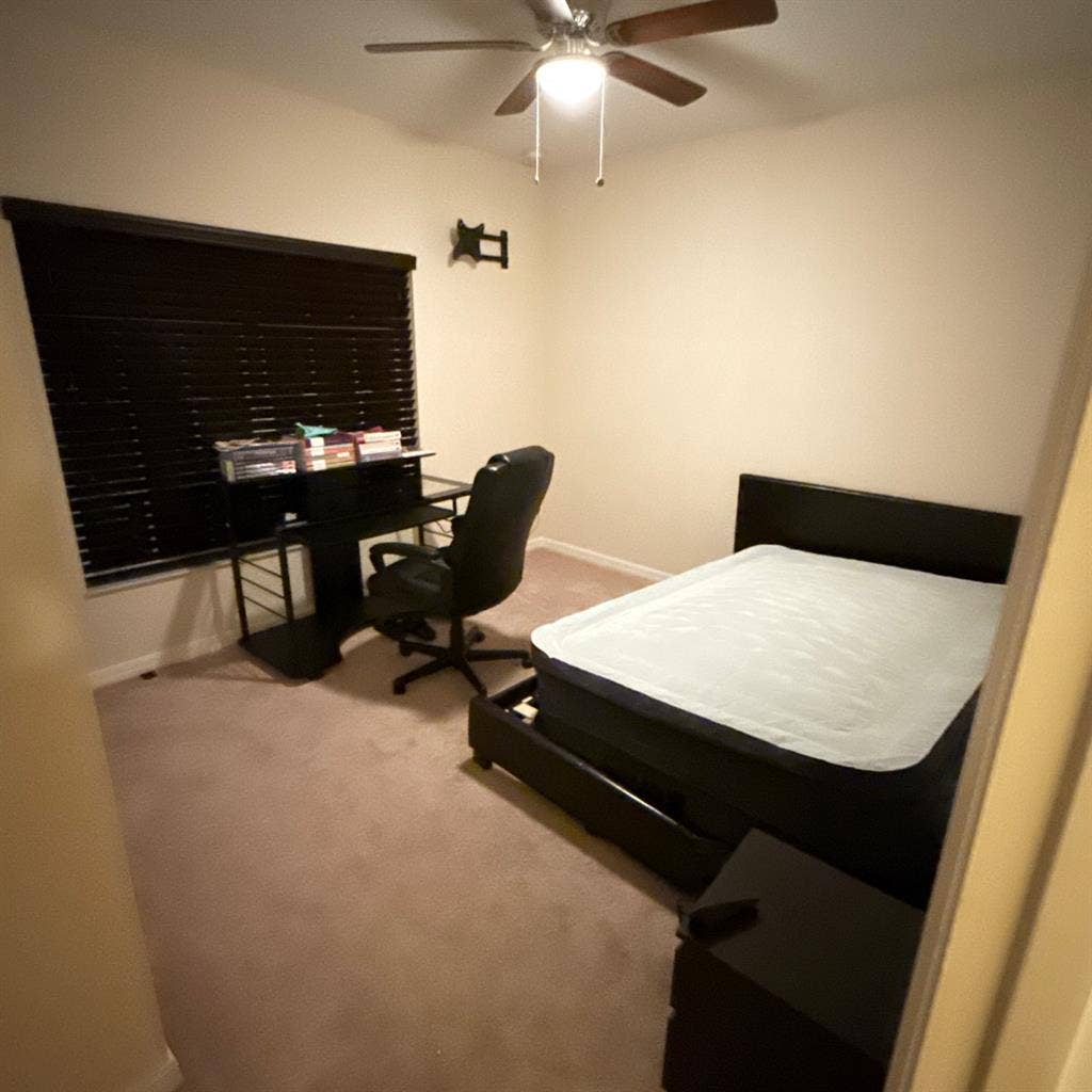 Room Available in a Cozy Home!