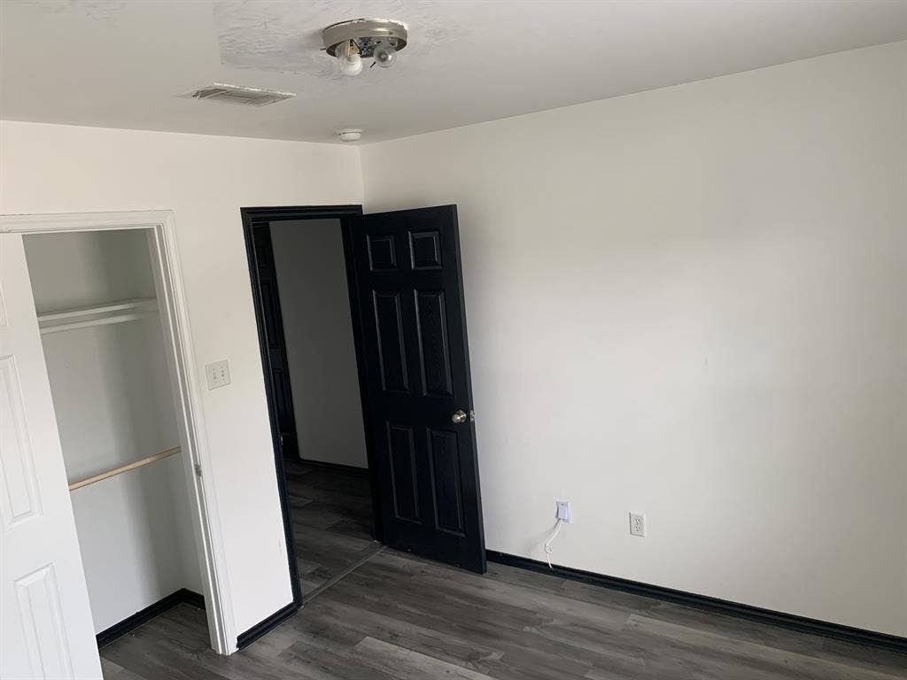 Room for rent in home
