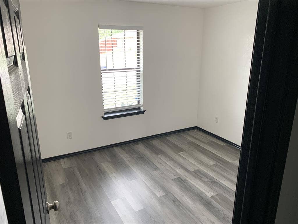 Room for rent in home