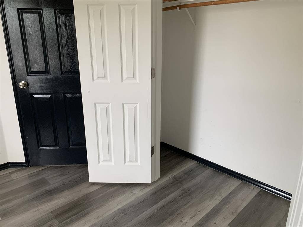 Room for rent in home