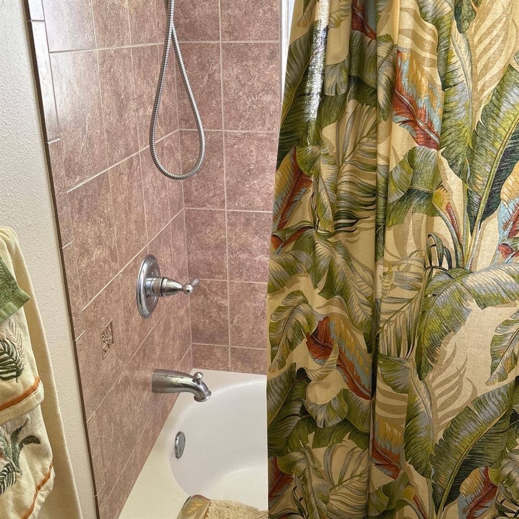 Looking for a roommate in my home