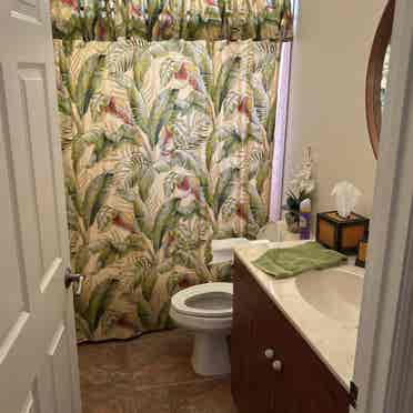 Looking for a roommate in my home