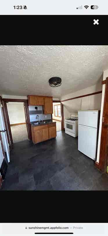 1 bedroom with patio