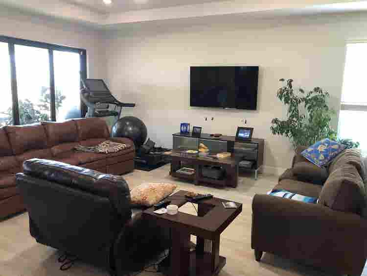 Room For Rent In New Home