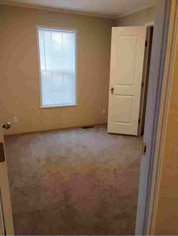 Room for rent $