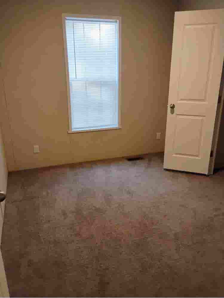 Room for rent $