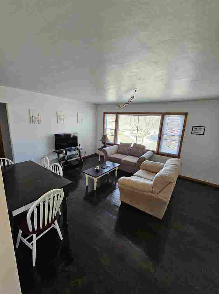 Private Room w/ Laundry & Cleaning!