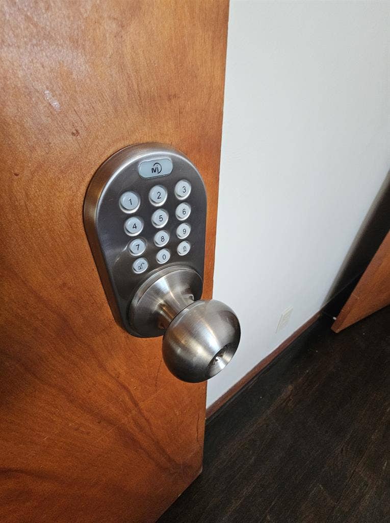 Private Room w/ Laundry & Cleaning!