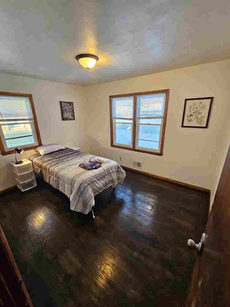 Private Room w/ Laundry & Cleaning!