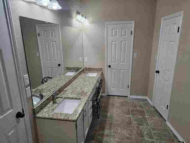 Furnished Room in Serene Cedar Park