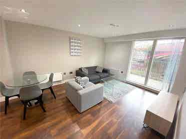 Available One bedroom apartment