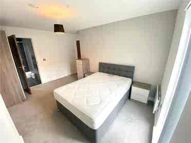 Available One bedroom apartment
