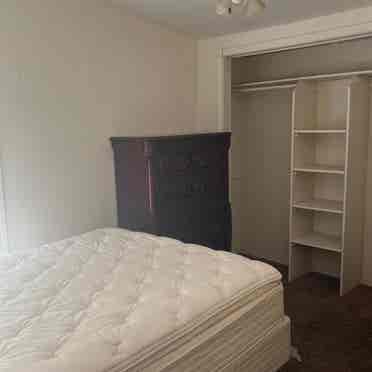 2 rooms available immediately!