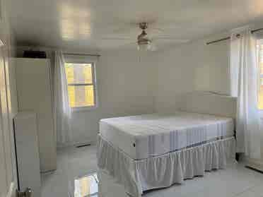 Private Room and Bathroom