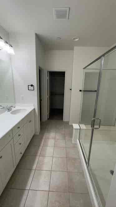 Multiple Rooms for Rent!