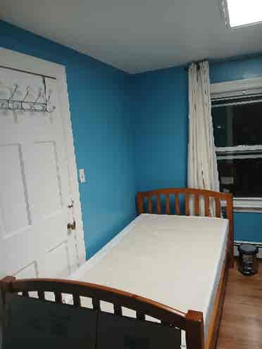 Urgent Roommate Needed for April