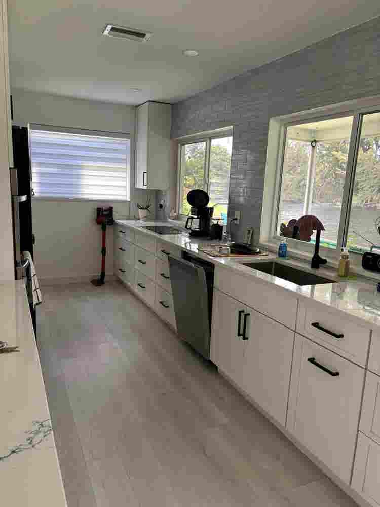 Room for rent in waterfront home