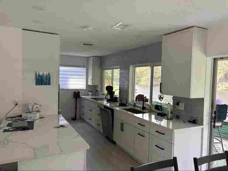Room for rent in waterfront home