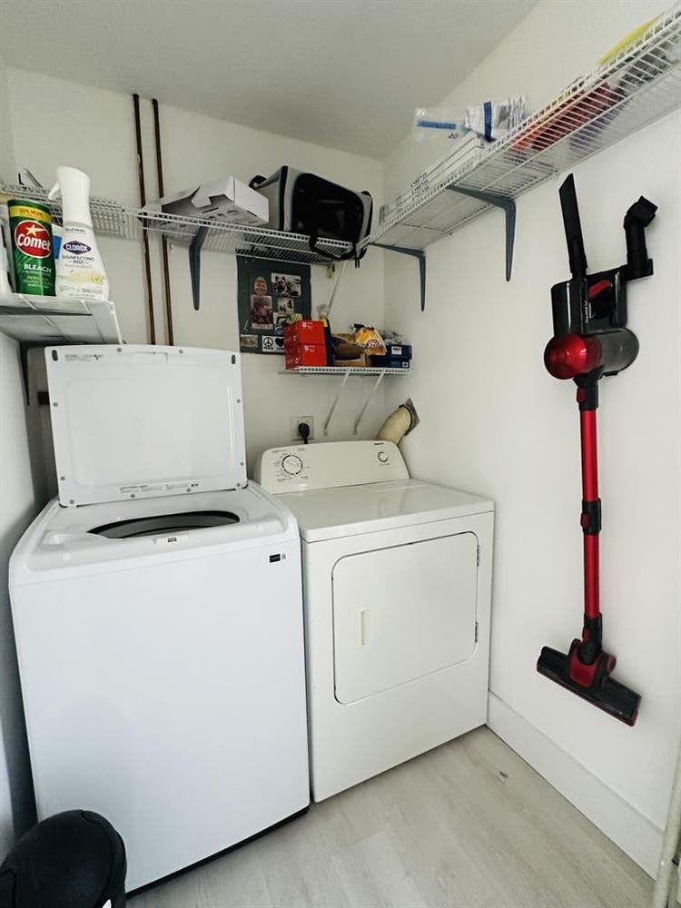 Room for rent in waterfront home