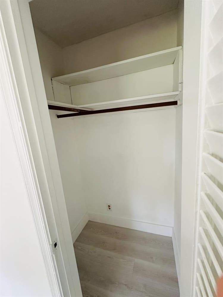 Room for rent in waterfront home
