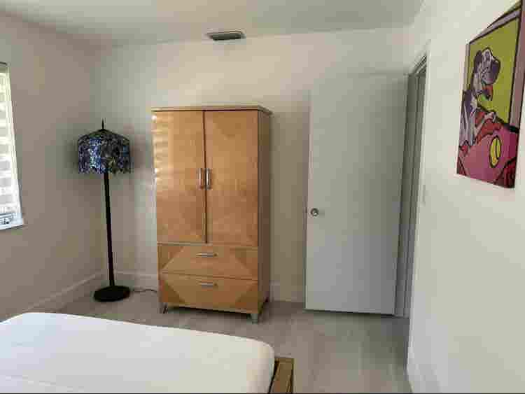 Room for rent in waterfront home