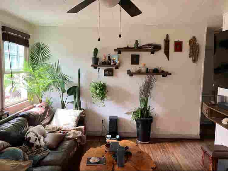 Rm 4 rent. pet friendly & 
laid back