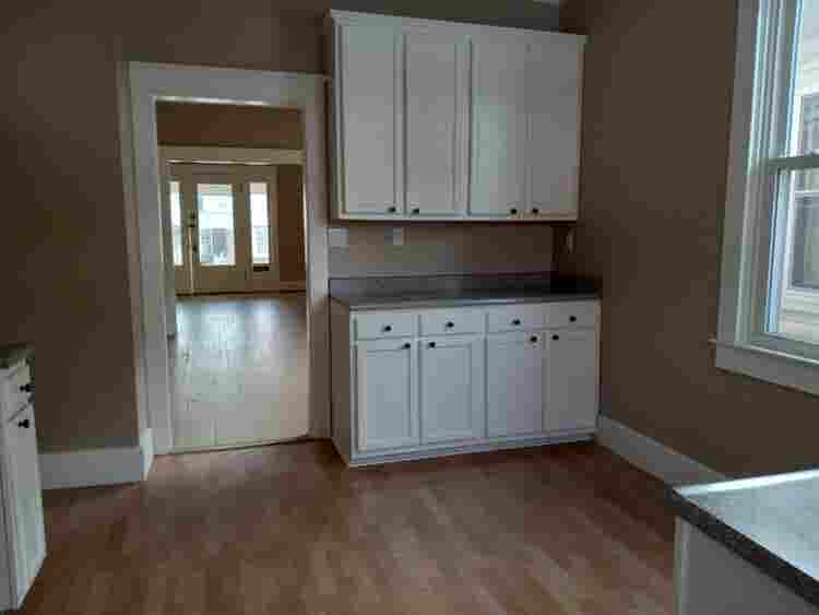 Roommate(s) for House in Highlands
