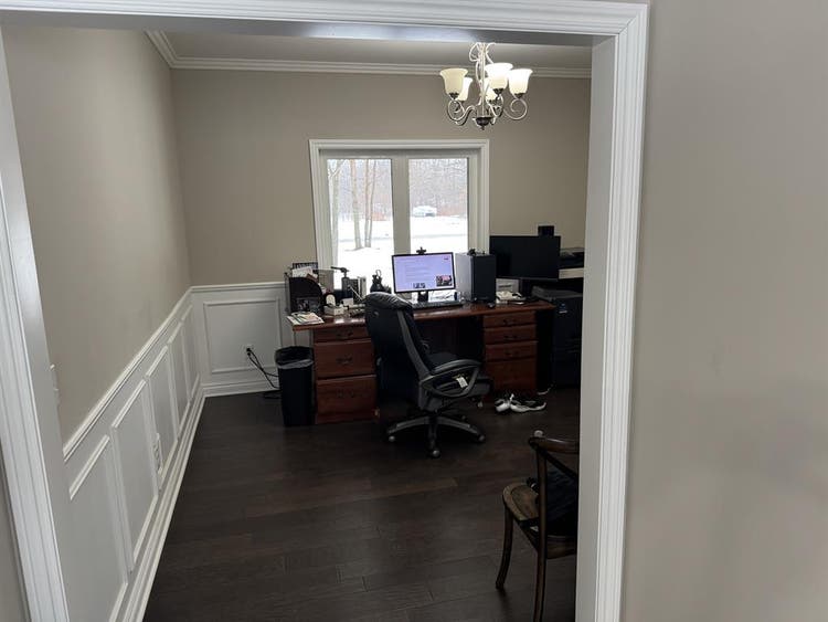 Modern Home with Amazing Amenities!