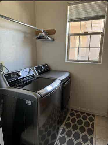 Cozy room for rent