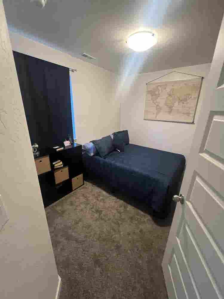 Room to rent