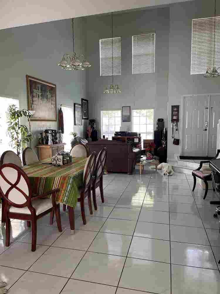 Rento hermosa habitación amoblada
