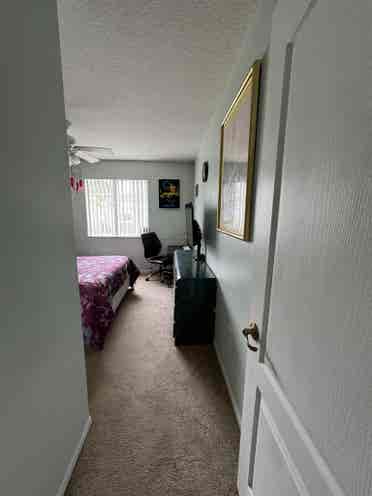 Rento hermosa habitación amoblada