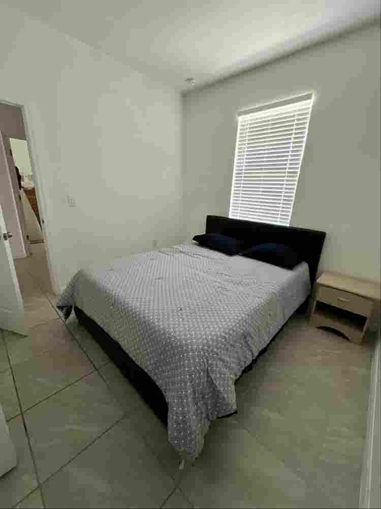 Private Room-Clean, Palm Bay