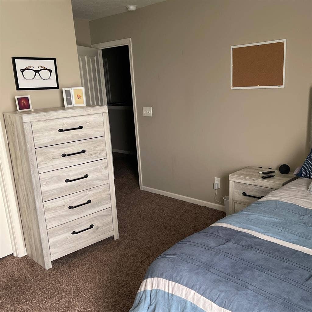 Comfortable, clean & quiet room