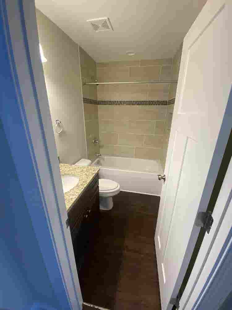 One bed room in a 4 bed room home