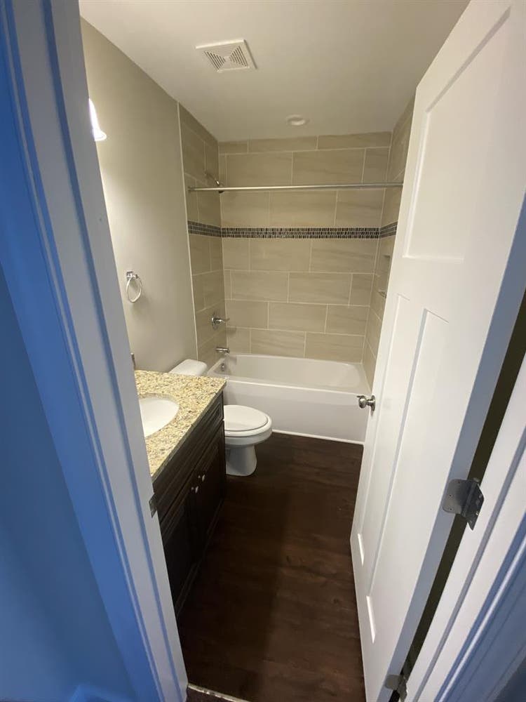 One bed room in a 4 bed room home