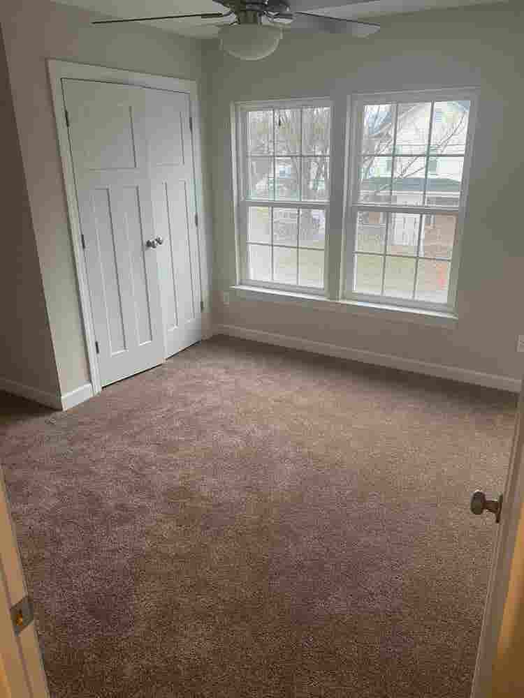 One bed room in a 4 bed room home