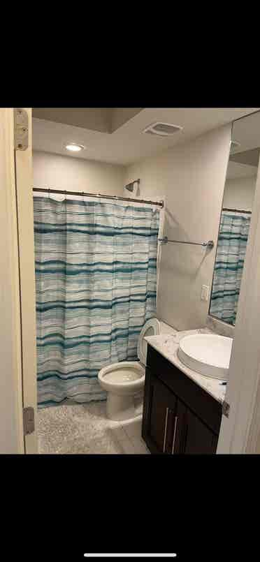 room for rent private bathroom